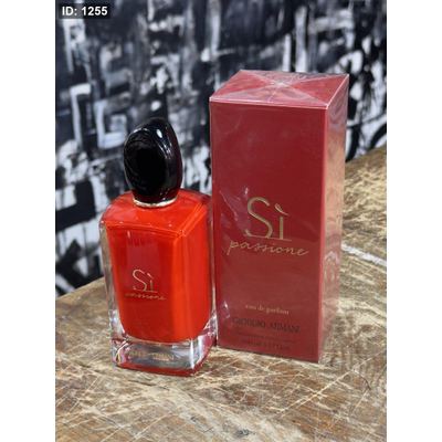 عطر سي باشن الأحمر