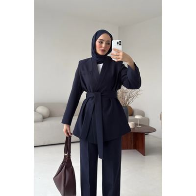 طقم رسمي مع حزام