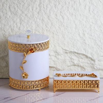 طقم سلة + بكيت محارم ميلامين اسود مزخرف ستيل مذهب وردة نافر ذهبي MJ1423