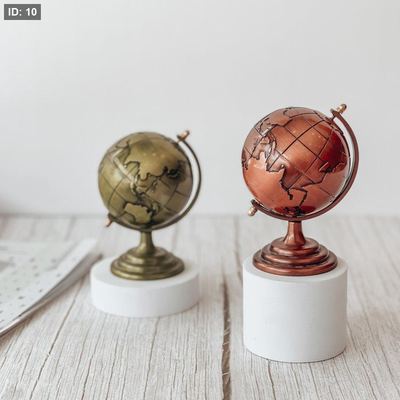 تحفة كرة ارضية من النحاس
