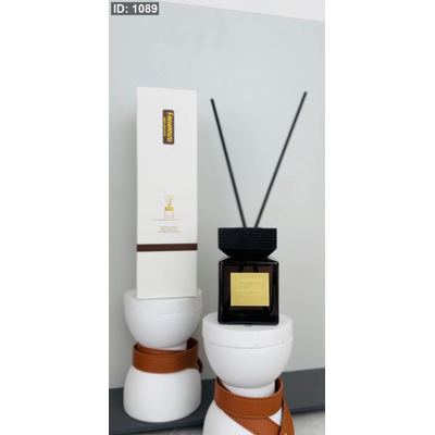 معطر جو عيدان علبة و غطاء خشب مربع