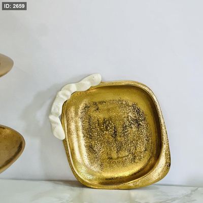 صحن نحاس مربع يد لون افوايت