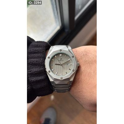 ساعة - Hublot الشبابية / شامل علبة وكيس