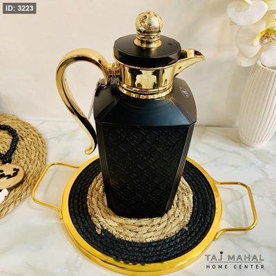 ترمس قهوة بتصميم انيق بلون اسود و ذهبي
