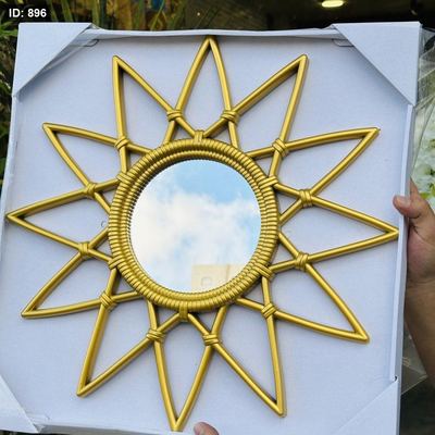 مرأة حائط اطار ذهبي 48سم