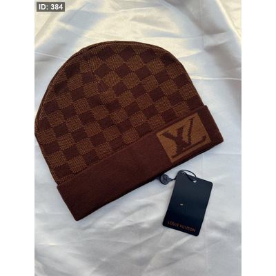 طاقية ماركة Louis Vitton