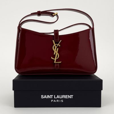 حقيبة من ماركة YSL بجودة عالية وتصميم راقٍ وأنيق، قاعدة الحقيبة 25 سم.