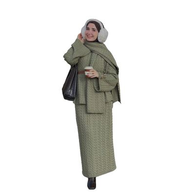 طقم تنورة مع سكارف