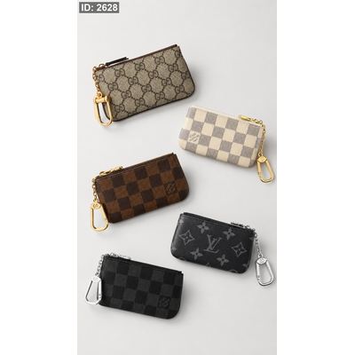جزدان فراطة مع تعليقة - Louis Vuitton