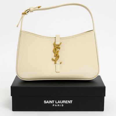 حقيبة من ماركة YSL