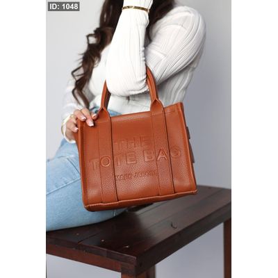شنطة - Marc Jacobs / مقاس سمول