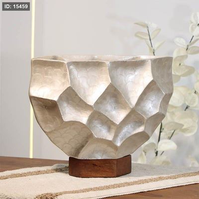 فازة تنك بيج 25سم وجه محزز خليه نحل 89951 قاعدة خشب بنيB هندي %ه14