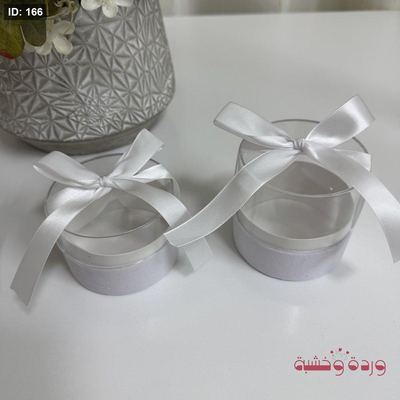 علب مخمل أبيض واكريليك شفاف