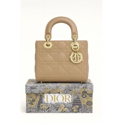 حقيبة أنيقة من مجموعة Lady Dior