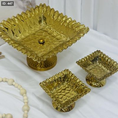 طقم جاط مع متكتين بورسلان ذهبي
