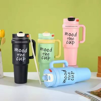 مطرة ماء - شيكر حجم 1 لتر ملون اشكال  MOOD THE CUP