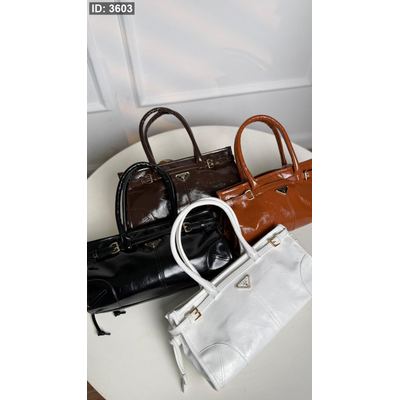 شنطة - Prada / كوالتي ماستر