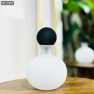 فازة طابة زجاج ابيض 27سم K200/1 غطا طابة اسود =VGR3