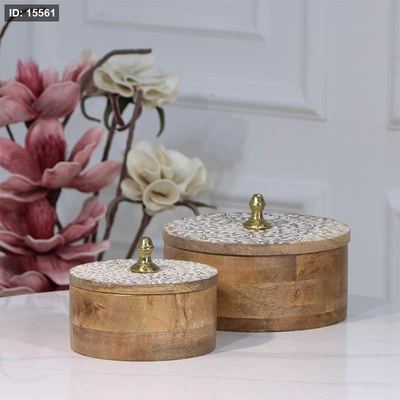طقم مضايف/2 خشب مدور 20+15سم 89717LS غطا محفر مزخرف ابيض هندي %ه15