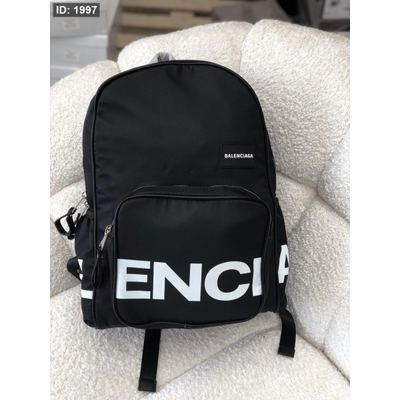شنط ظهر Balenciaga