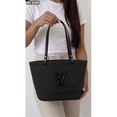 شنطة قش - Louis Vuitton