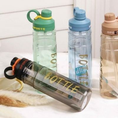 مطرة ماء - شيكر حجم 780 مل بلاستيك شفاف مع شفاطة غطاء سادة مع خاتم اشكال BOTTLE