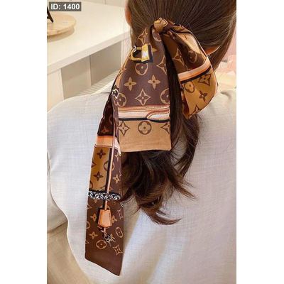 سكارف - Louis Vuitton / اكسسوار رقبة او شنطة