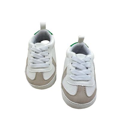 حذاء بيبي lacoste