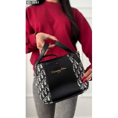 شنطة - Dior Signutre / الجديدة كليا