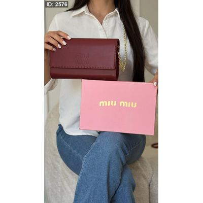 كلاتش Miu Miu - شامل علبة #2534
