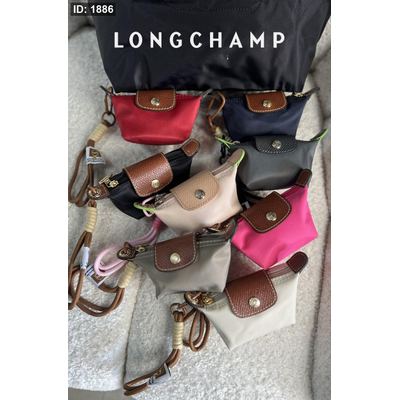 تعليقة - Longchamp / ميدالية