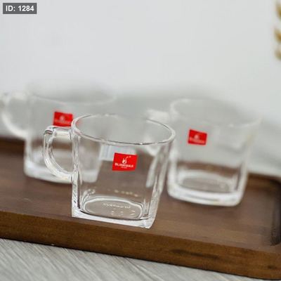 6 كاسات زجاج شفاف قاعده مربع