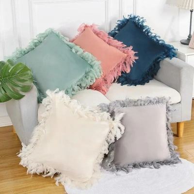قرنة ديكور مربعة 45 × 45 سم مخمل اطراف ريش