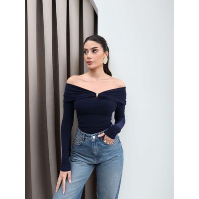 بلوزة Off Shoulder