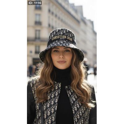 طاقية مدورة - Dior / كوبي ماستر
