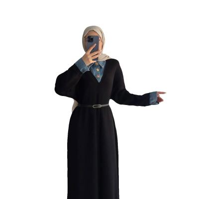 فستان صوف مع جينز