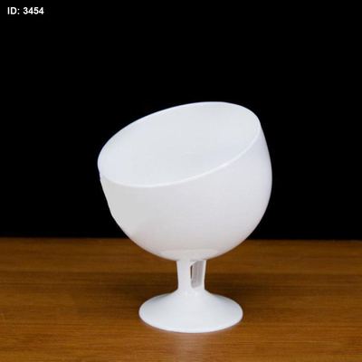 كاسة بوظة كسح برجل بلاستك ابيض تركي 065/3 +