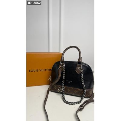 شنطة -Louis Vuitton هرمي-Double box / شامل علبة الشركة