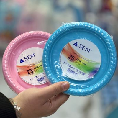 صحون بلاستيك