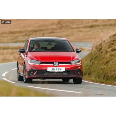 VW POLO 2019 (شكل الـ 2023 أحمر FULL LED)