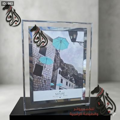 برواز زجاج مراي فضي