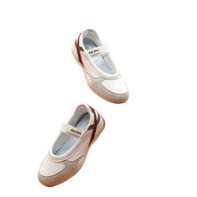 سبورت MIU MIU