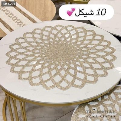 غطاء طاولة بتصميم هندسي لامع