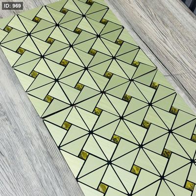 ديكور جدران معدن ذهبي 30*30سم