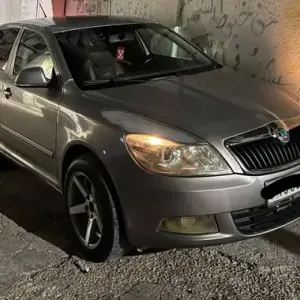 سكودا اوكتافيا 2011