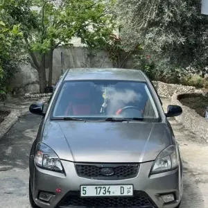 كيا ريو 2010
