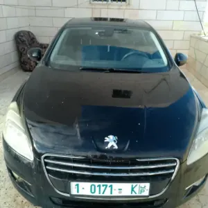 بيجو 5008 2011