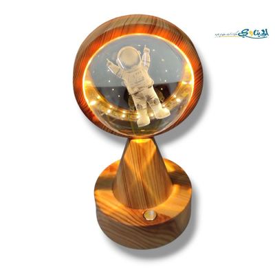 تحفة بلورة كروية مضيئة على ستاند خشب حجم كبير