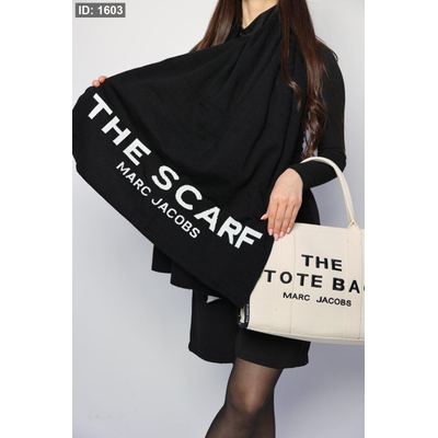 شال + شنطة / Marc Jacobs