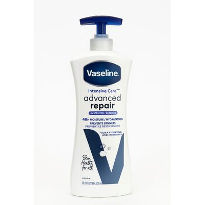 Vaseline Intensive Care – الإصلاح المكثّف يوفر ترطيباً عميقاً يدوم حتى 48 ساعة يعالج البشرة شديدة الجفاف ويعيد مرونتها خ